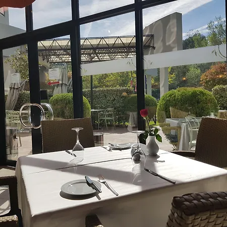 Hotell Mak Albania