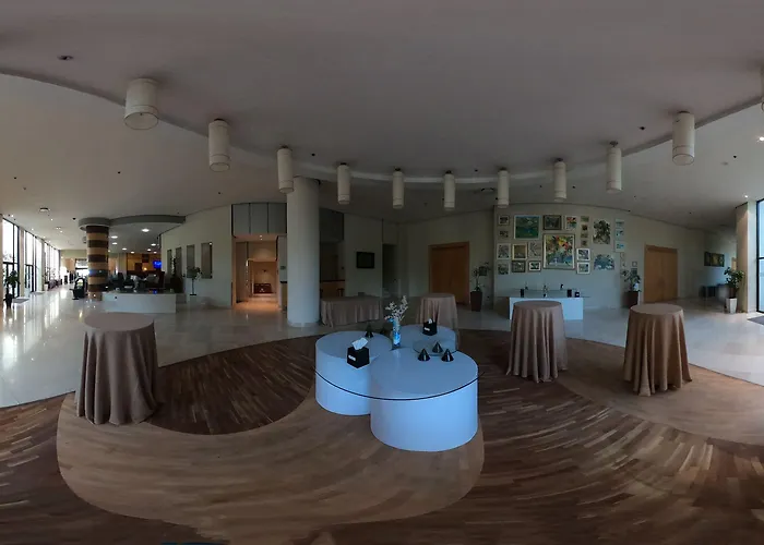 Mak Albania מלון