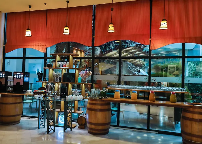 Mak Albania 5* טיראנה