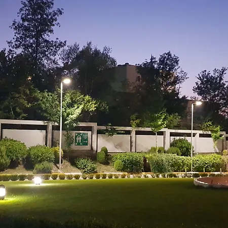 玛克阿尔巴尼亚酒店 地拉那